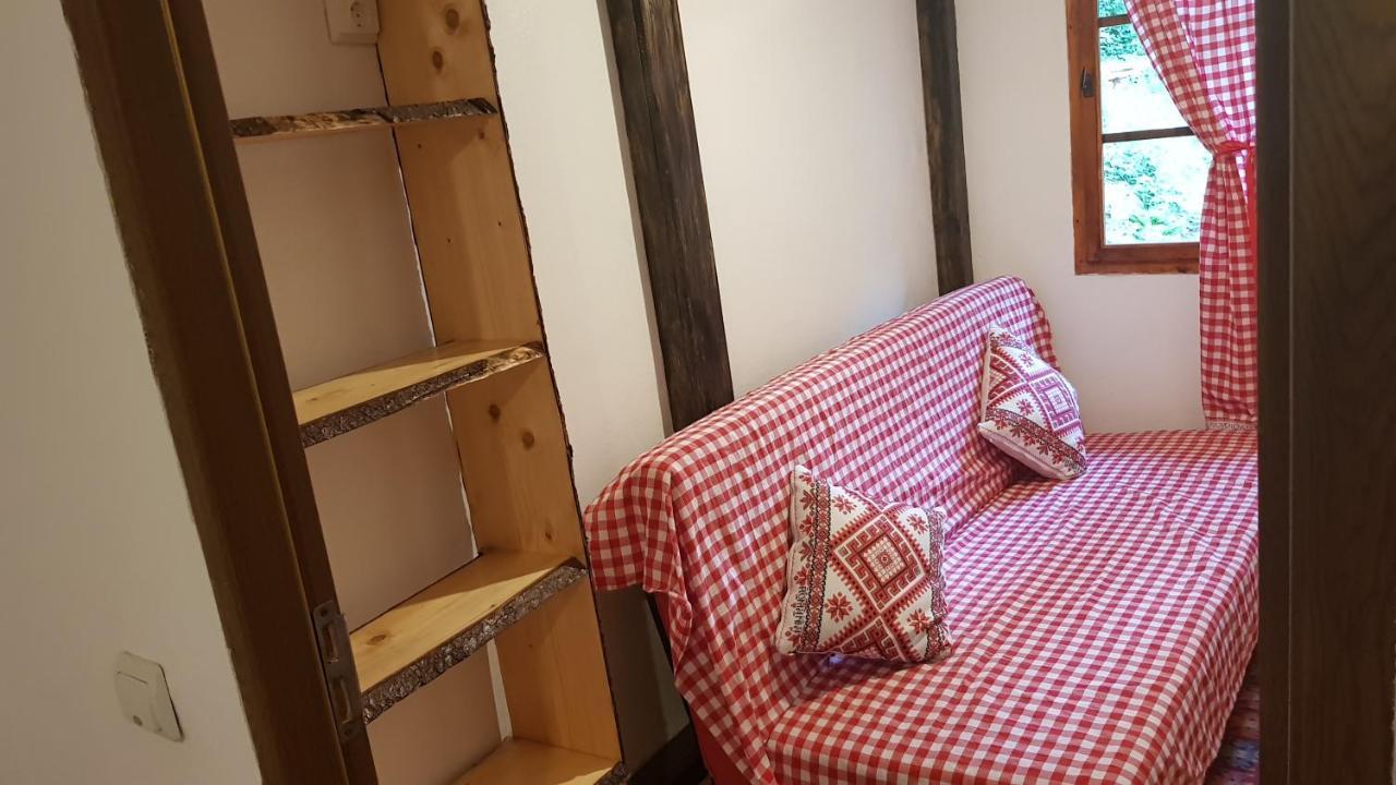 Cabanute Si Camping Dracula Capatineni-Paminteni Exteriér fotografie