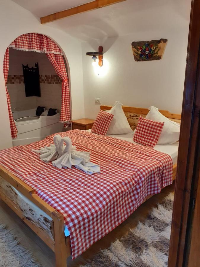 Cabanute Si Camping Dracula Capatineni-Paminteni Exteriér fotografie