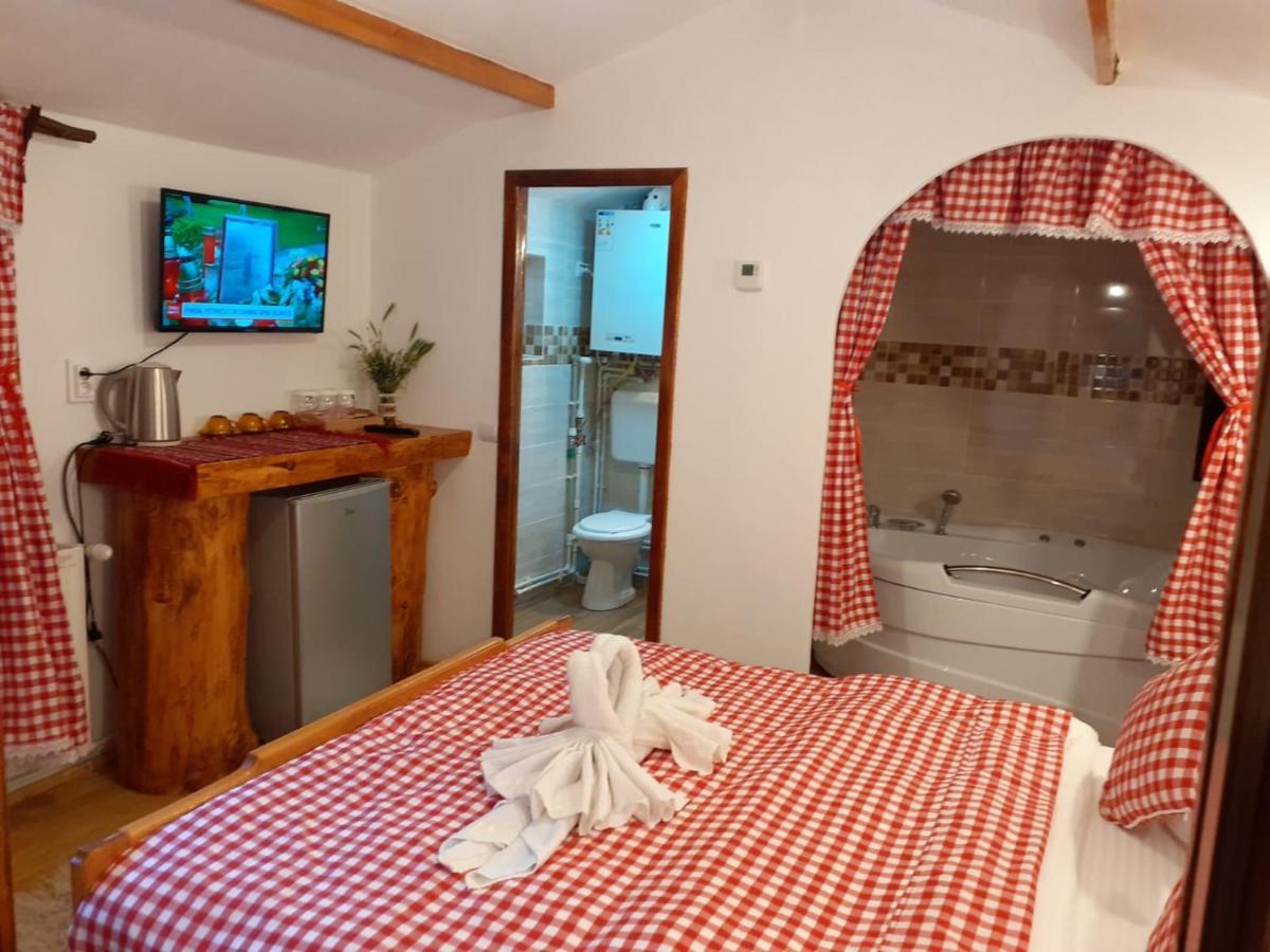Cabanute Si Camping Dracula Capatineni-Paminteni Exteriér fotografie