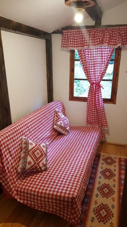 Cabanute Si Camping Dracula Capatineni-Paminteni Exteriér fotografie