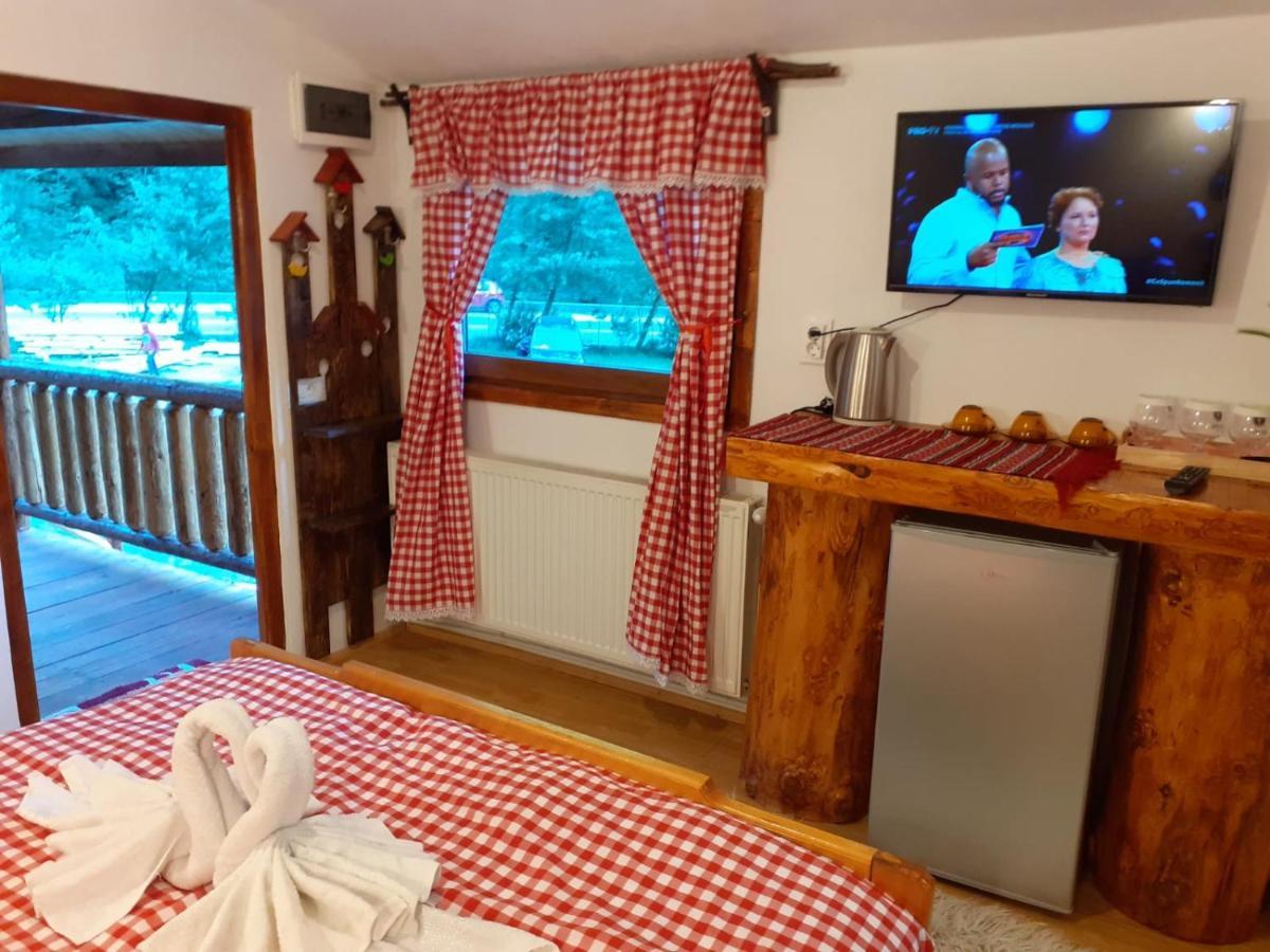 Cabanute Si Camping Dracula Capatineni-Paminteni Exteriér fotografie