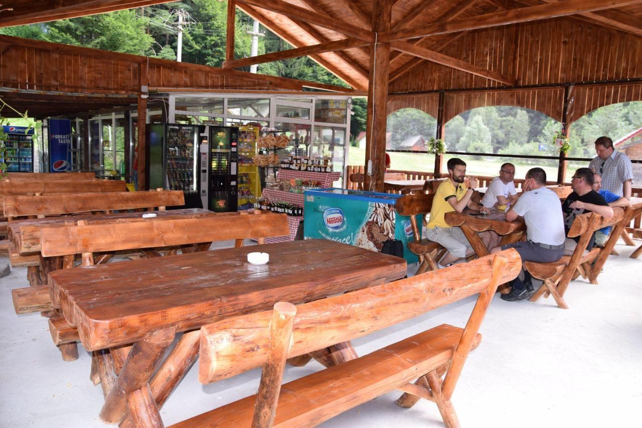 Cabanute Si Camping Dracula Capatineni-Paminteni Exteriér fotografie