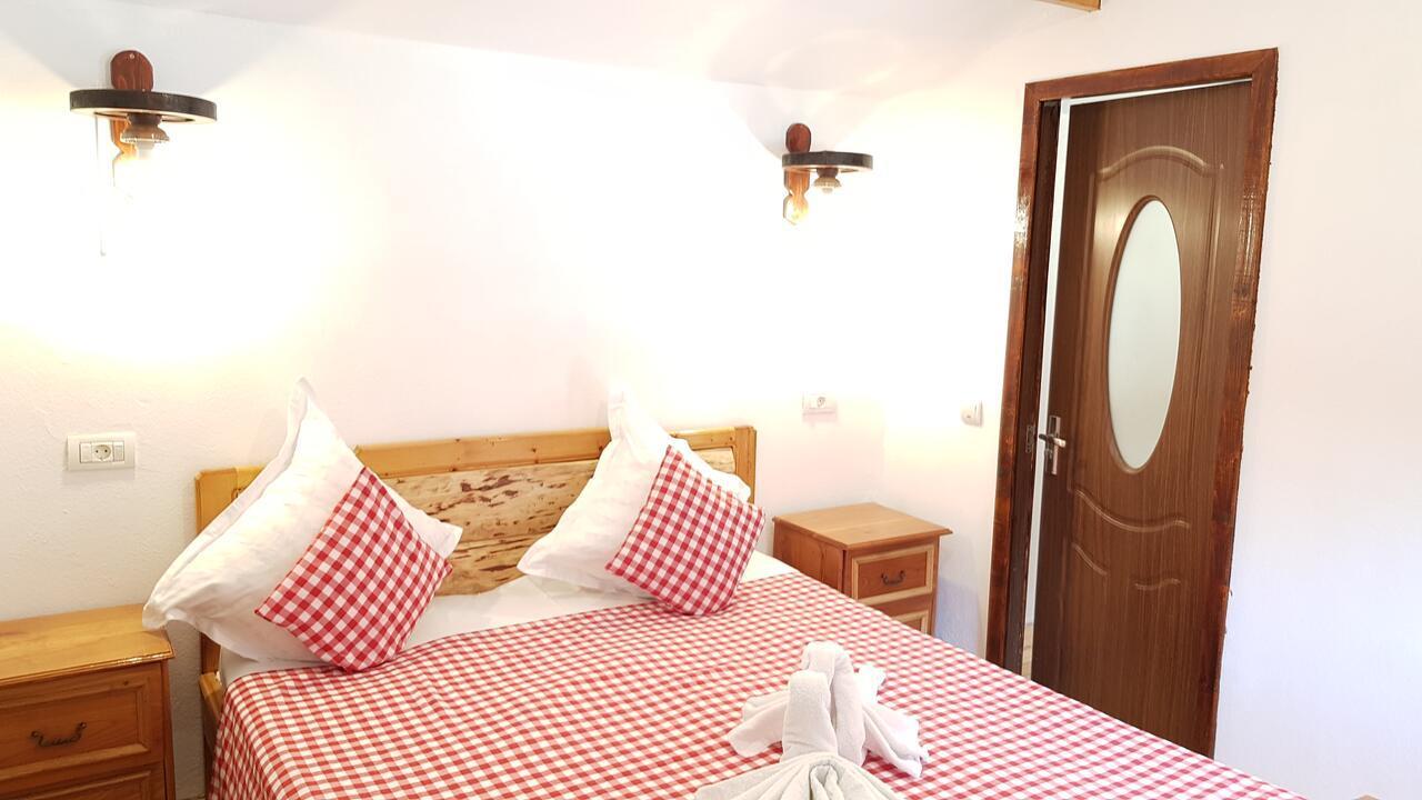 Cabanute Si Camping Dracula Capatineni-Paminteni Exteriér fotografie