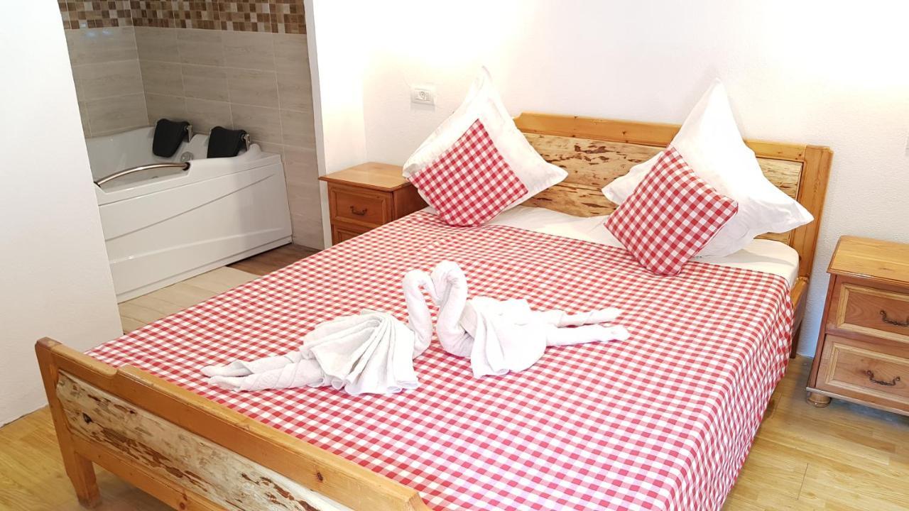 Cabanute Si Camping Dracula Capatineni-Paminteni Exteriér fotografie